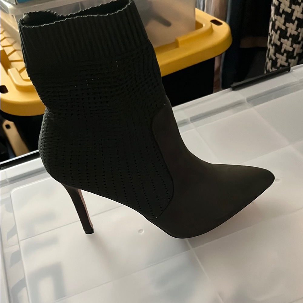 Elegant Dark Green Ankle Boots